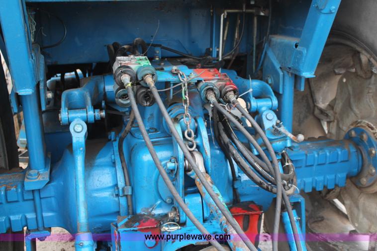 image for item K8963 1978 Ford 7700 tractor