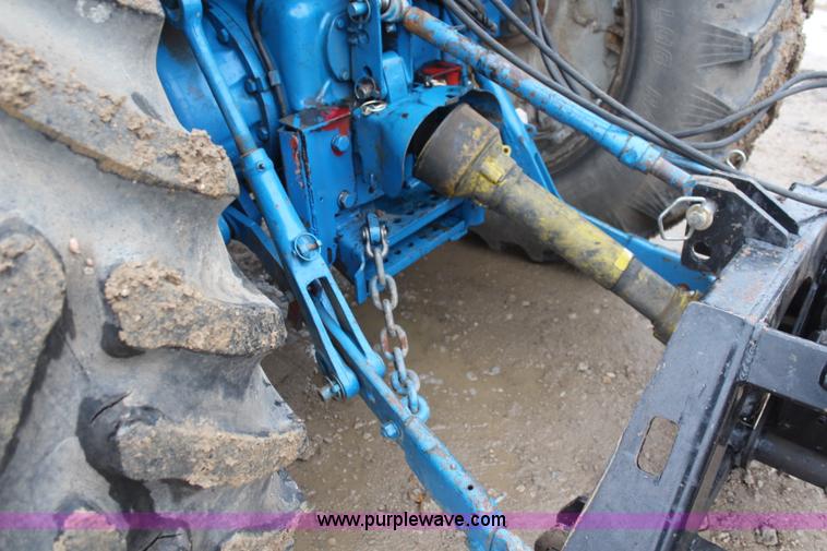 image for item K8963 1978 Ford 7700 tractor