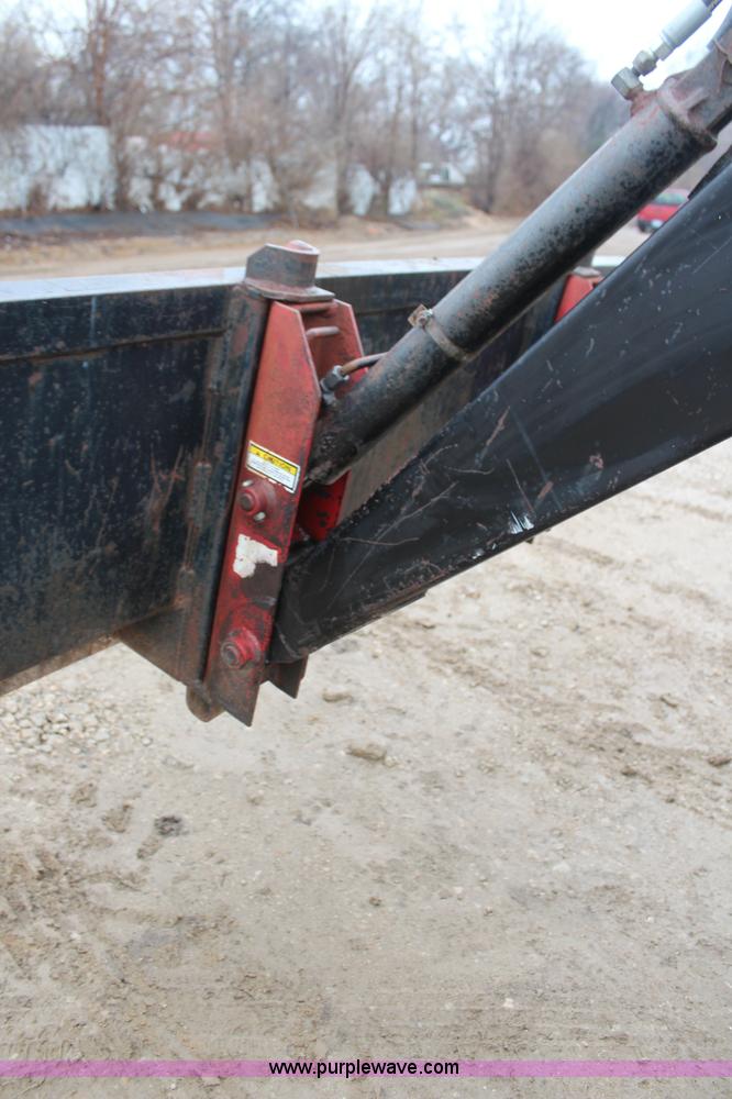 image for item K8963 1978 Ford 7700 tractor