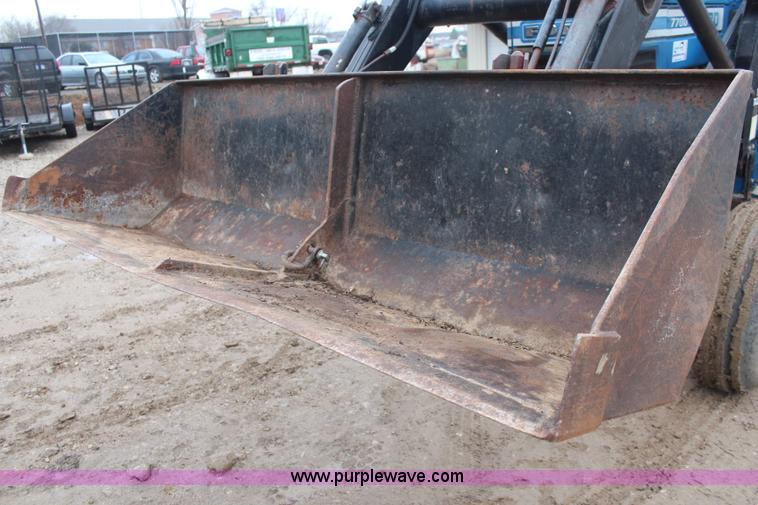 image for item K8963 1978 Ford 7700 tractor