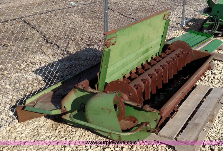 image for item L6524 John Deere BH80128 straw chopper