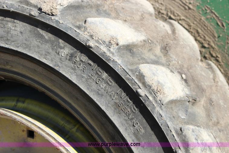 image for item L6735 John Deere 170 skid steer