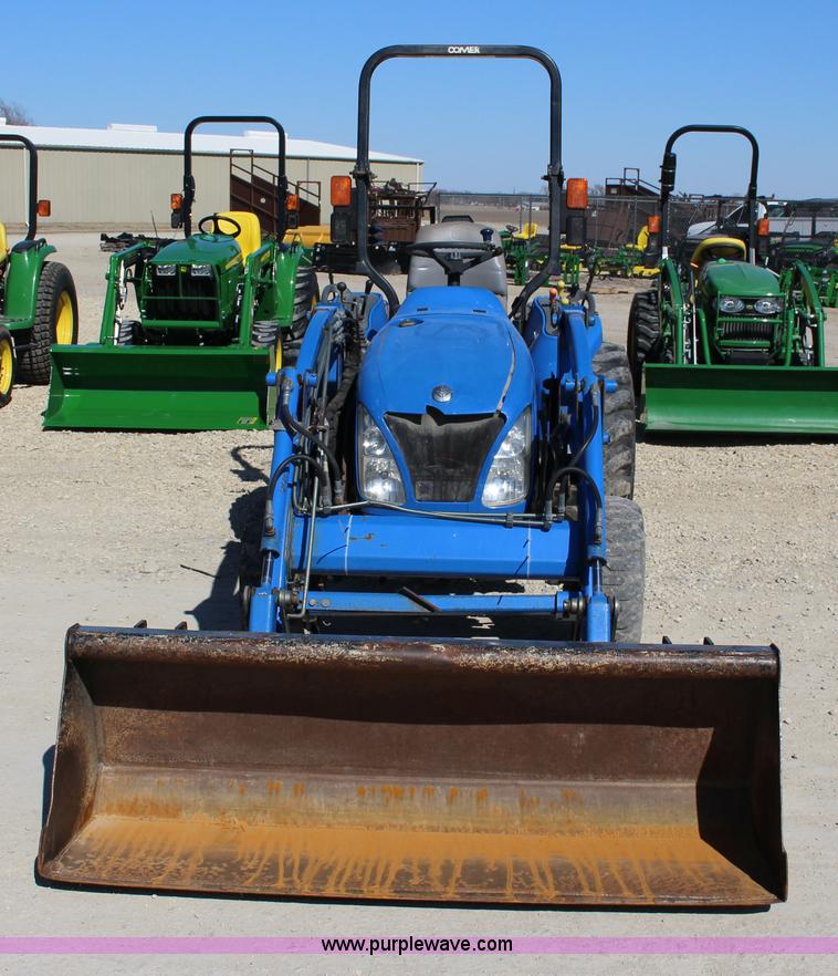 image for item L6737 2005 New Holland TC33DA MFWD compact utility tractor