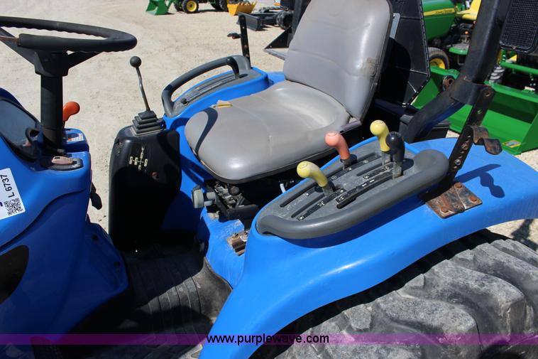 image for item L6737 2005 New Holland TC33DA MFWD compact utility tractor