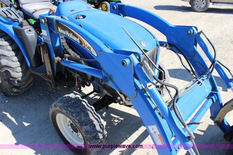image for item L6737 2005 New Holland TC33DA MFWD compact utility tractor