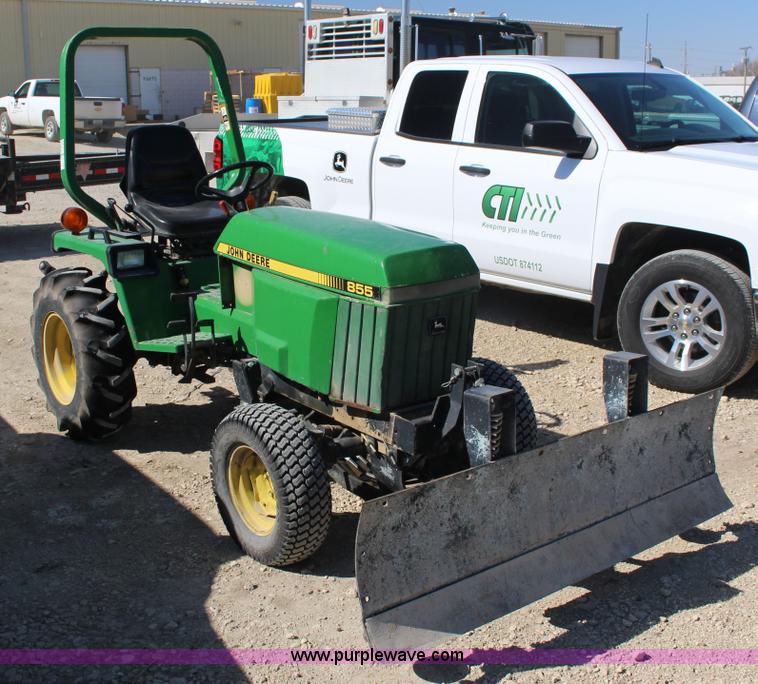 image for item L6738 John Deere 855 MFWD compact utility tractor