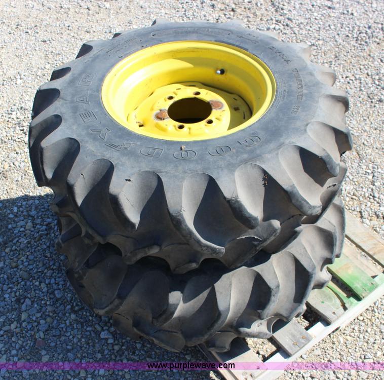 image for item L6738 John Deere 855 MFWD compact utility tractor