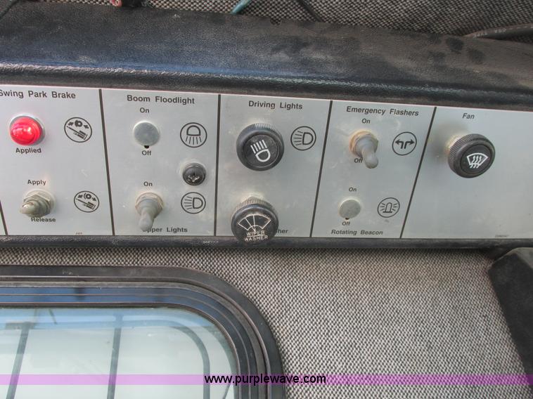 image for item A8771 Link Belt RTC-8030 crane