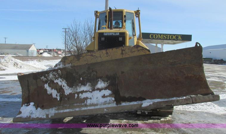 image for item A8772 2003 Caterpillar D6N LGP dozer