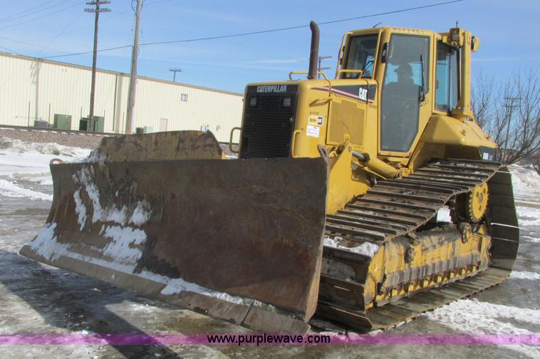 image for item A8772 2003 Caterpillar D6N LGP dozer