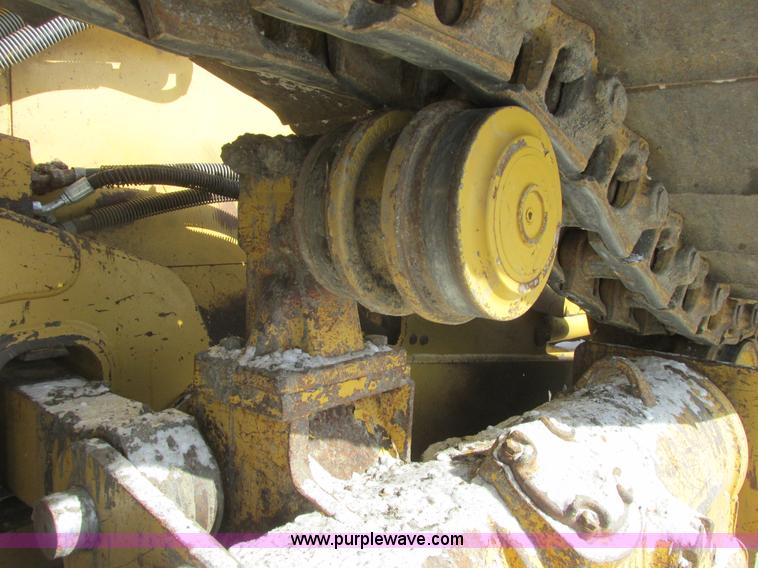 image for item A8772 2003 Caterpillar D6N LGP dozer