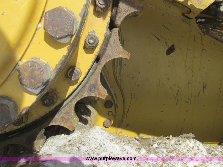 image for item A8772 2003 Caterpillar D6N LGP dozer