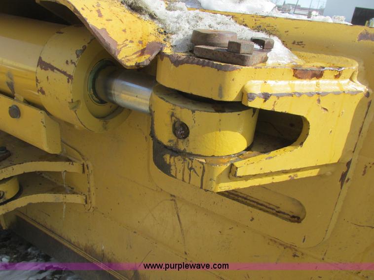 image for item A8772 2003 Caterpillar D6N LGP dozer