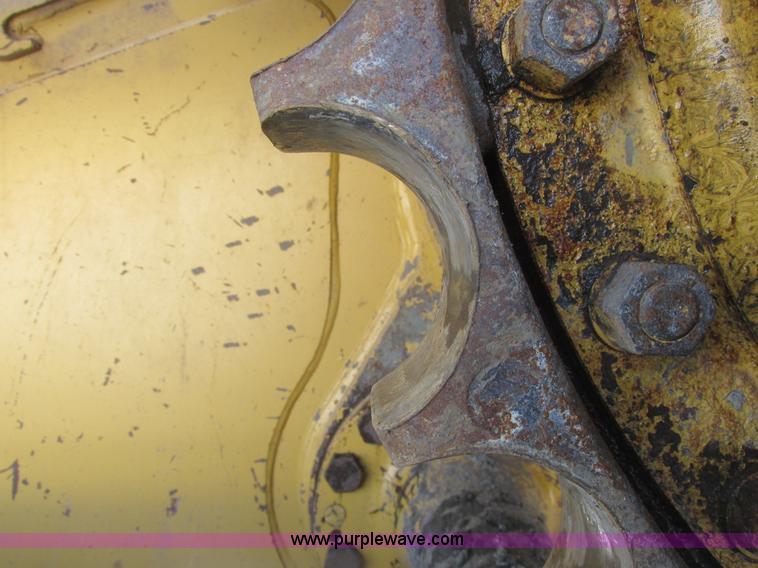 image for item A8772 2003 Caterpillar D6N LGP dozer