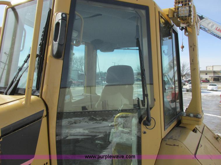 image for item A8772 2003 Caterpillar D6N LGP dozer