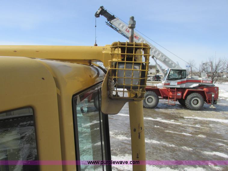 image for item A8772 2003 Caterpillar D6N LGP dozer