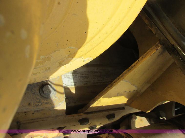image for item A8772 2003 Caterpillar D6N LGP dozer