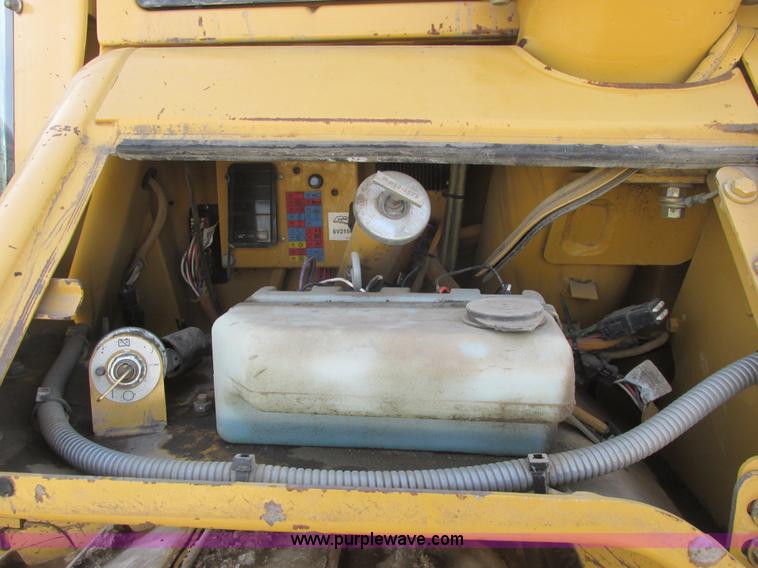 image for item A8772 2003 Caterpillar D6N LGP dozer
