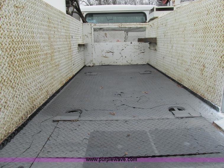 image for item AW9769 1997 International 4700 service truck