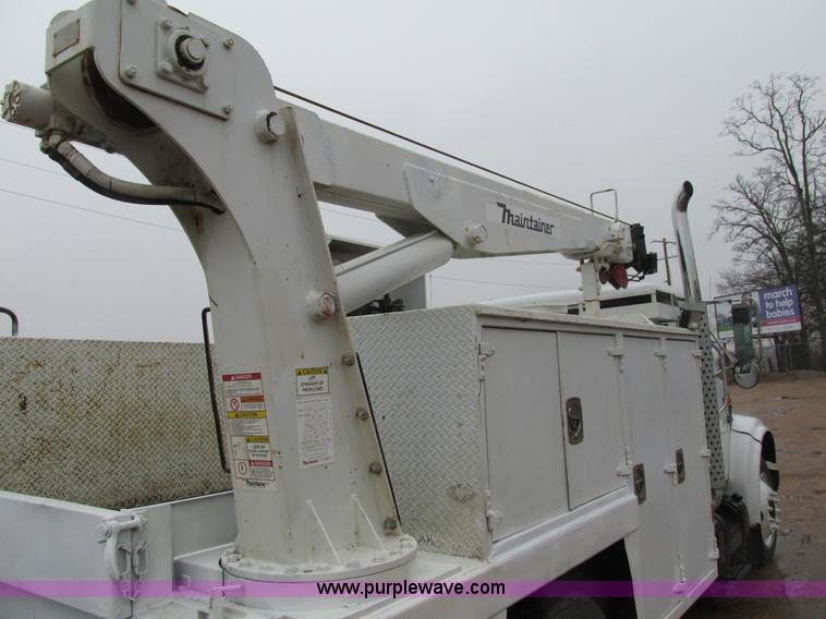 image for item AW9769 1997 International 4700 service truck