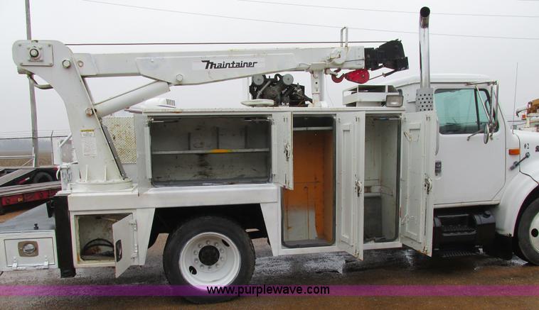 image for item AW9769 1997 International 4700 service truck