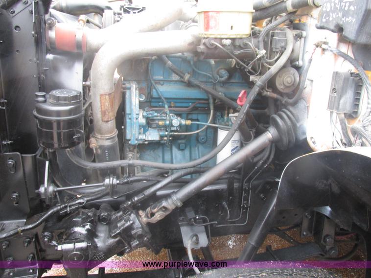 image for item AW9769 1997 International 4700 service truck