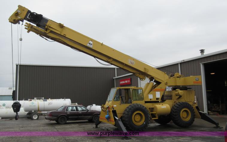 image for item AY9481 Grove RT58C rough terrain crane