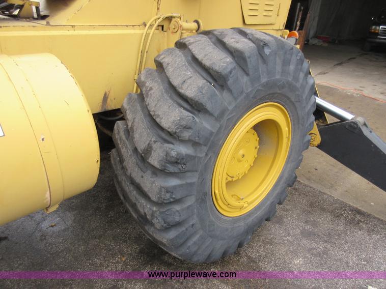 image for item AY9481 Grove RT58C rough terrain crane