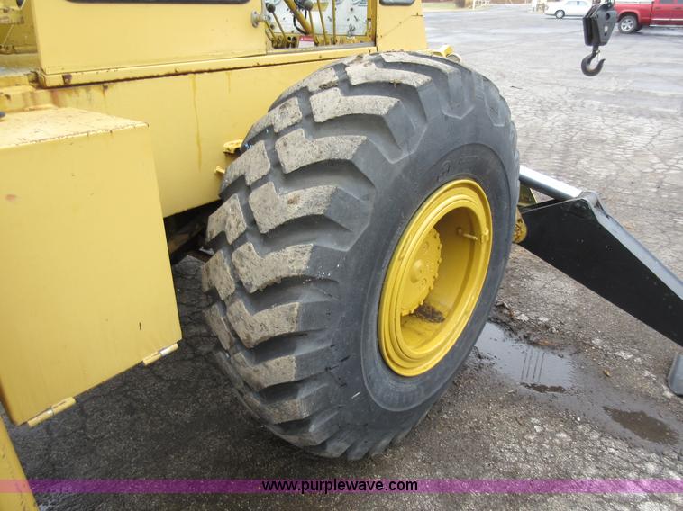 image for item AY9481 Grove RT58C rough terrain crane