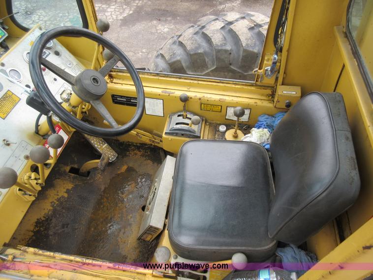 image for item AY9481 Grove RT58C rough terrain crane