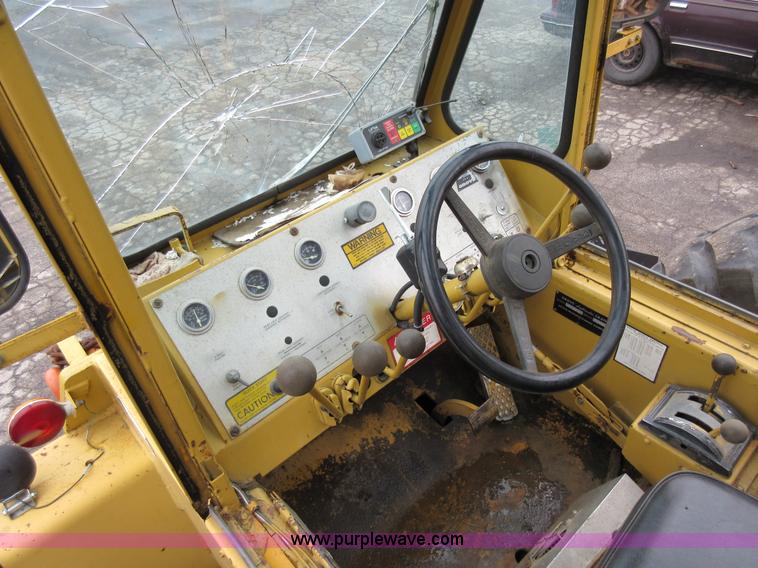 image for item AY9481 Grove RT58C rough terrain crane