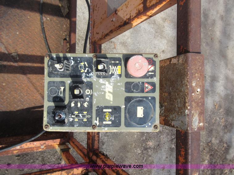 image for item AY9492 JLG CM2558 Commander scissor lift