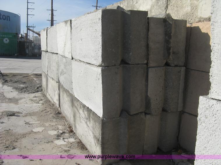 image for item D1414 (24) concrete edge bunker blocks