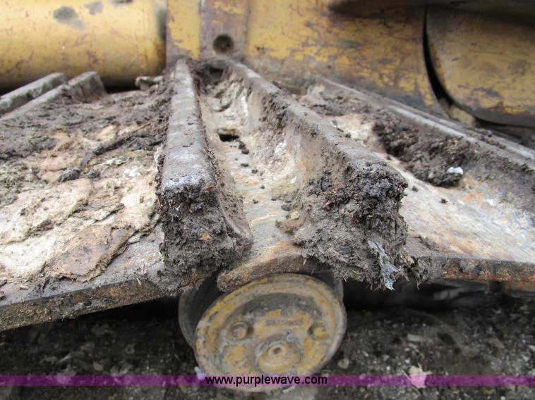 image for item D2371 1991 Caterpillar 963 track loader