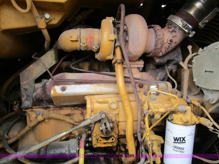 image for item D2371 1991 Caterpillar 963 track loader