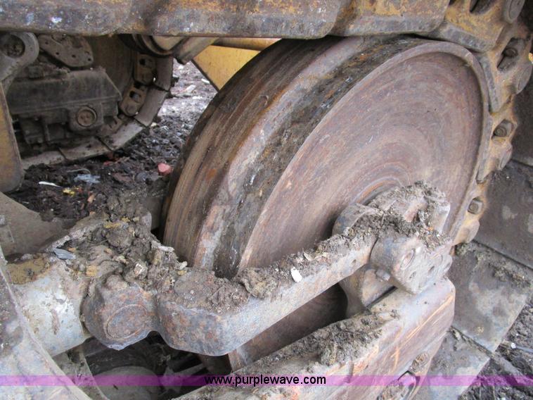 image for item D2371 1991 Caterpillar 963 track loader