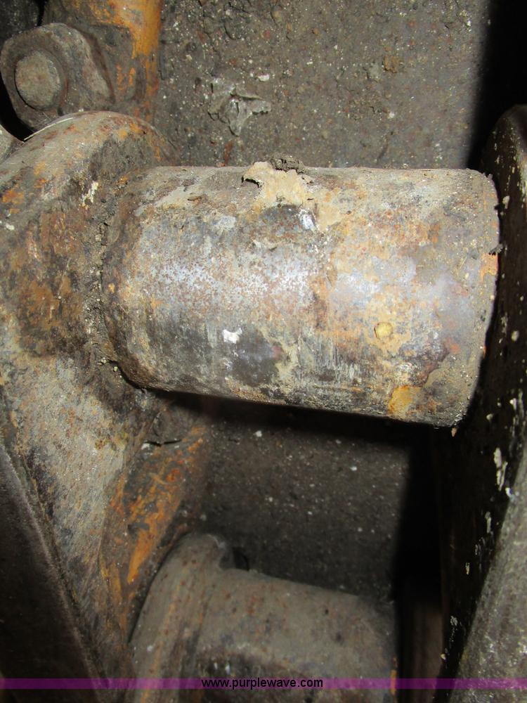 image for item D2371 1991 Caterpillar 963 track loader