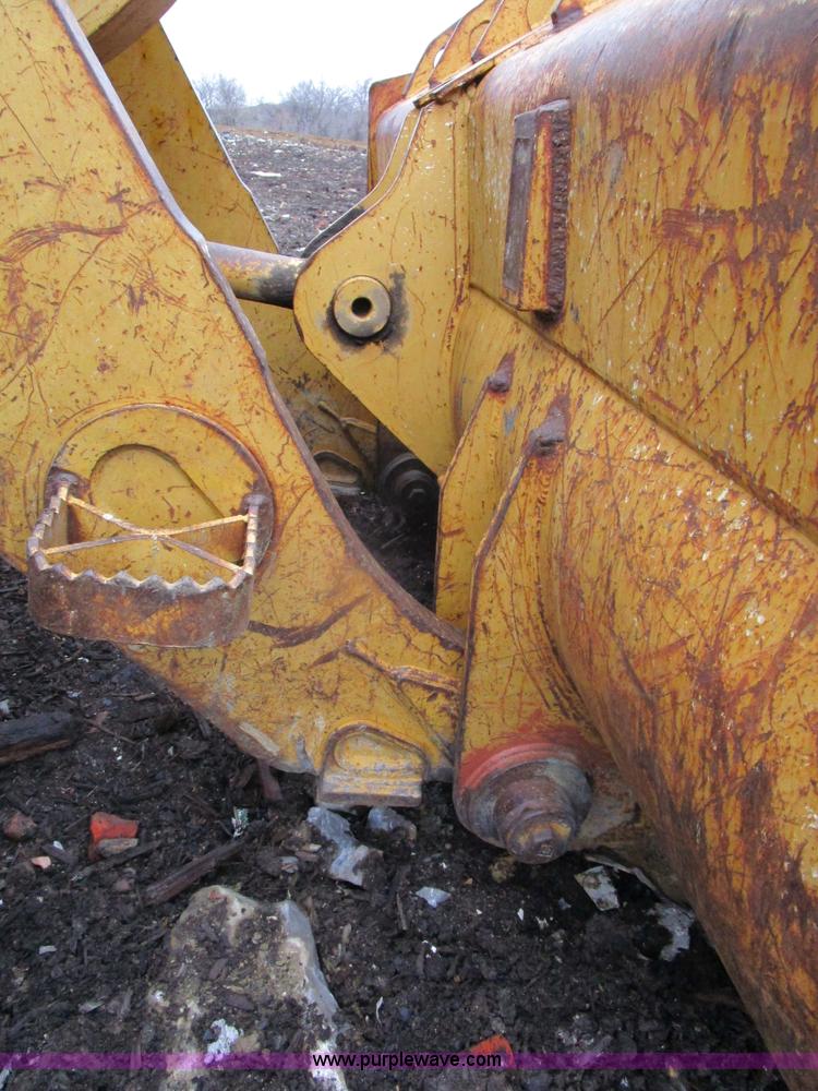 image for item D2371 1991 Caterpillar 963 track loader