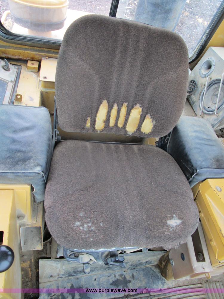 image for item D2371 1991 Caterpillar 963 track loader