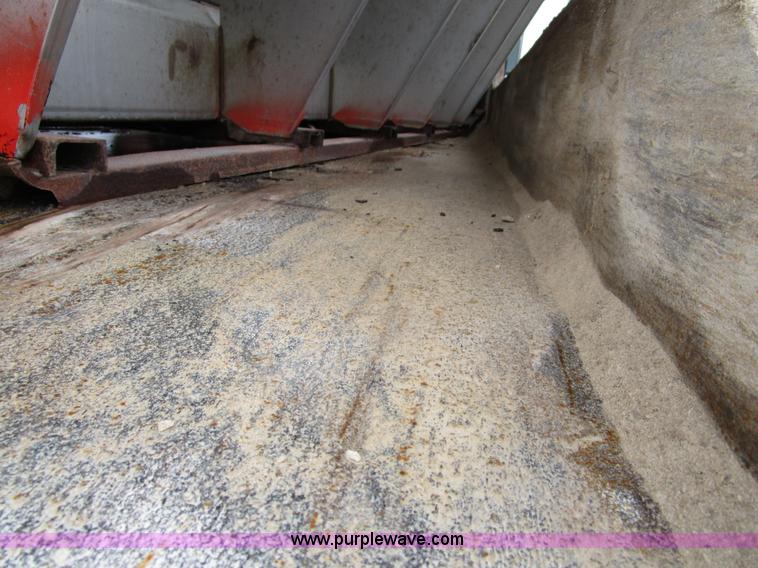 image for item D2371 1991 Caterpillar 963 track loader