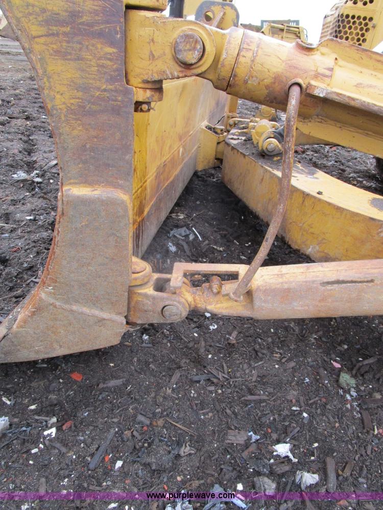 image for item D2372 1960 Caterpillar D8H dozer