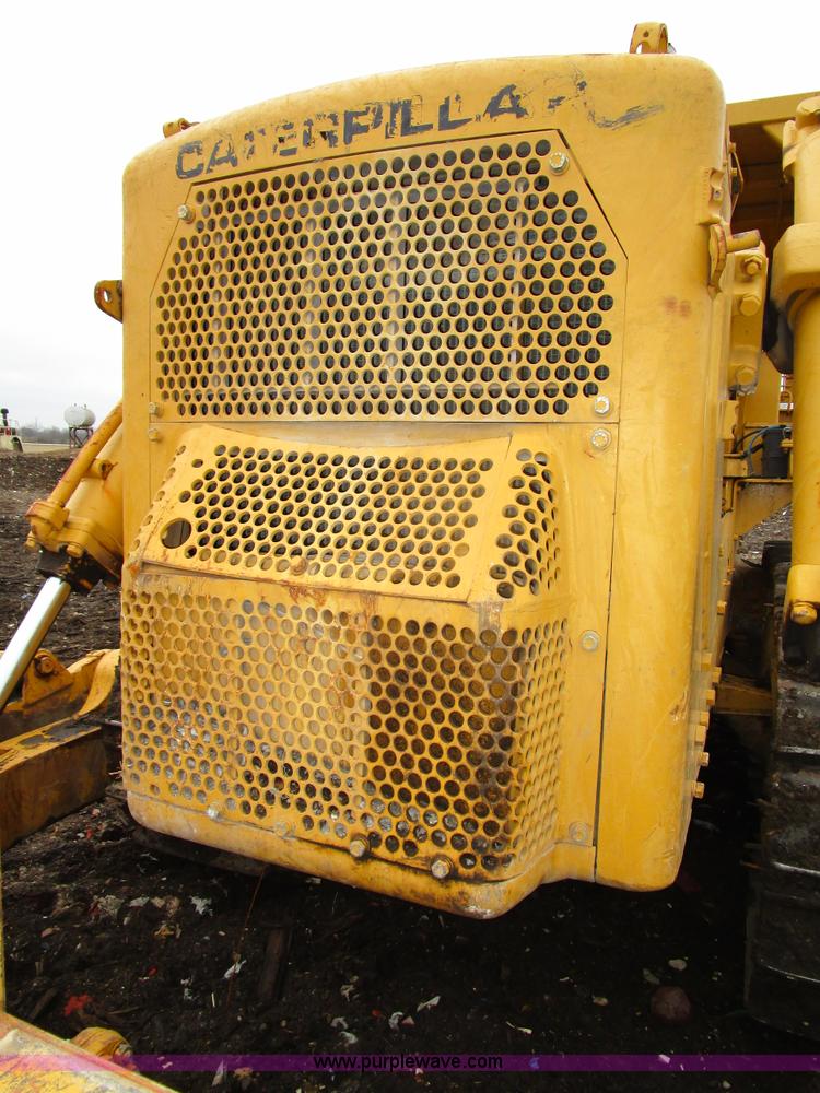 image for item D2372 1960 Caterpillar D8H dozer
