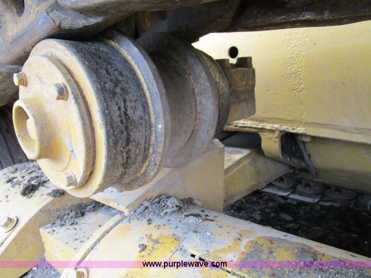 image for item D2372 1960 Caterpillar D8H dozer