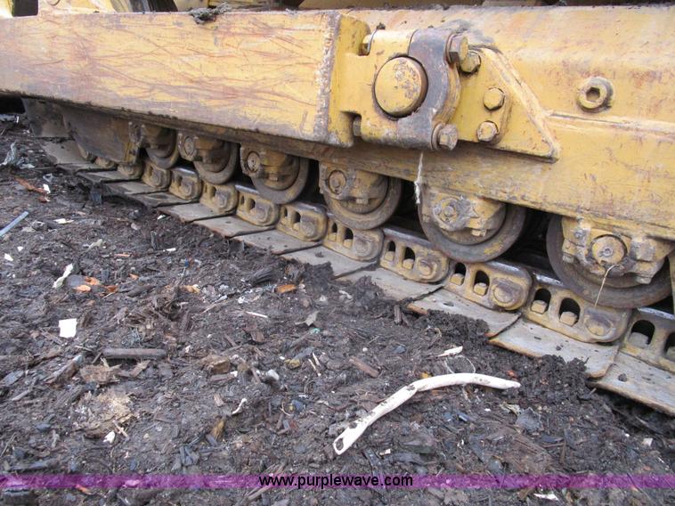 image for item D2372 1960 Caterpillar D8H dozer