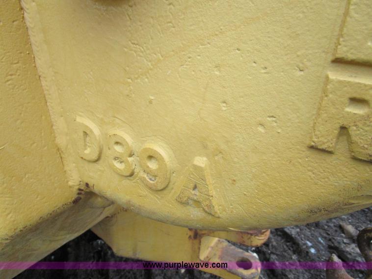 image for item D2372 1960 Caterpillar D8H dozer