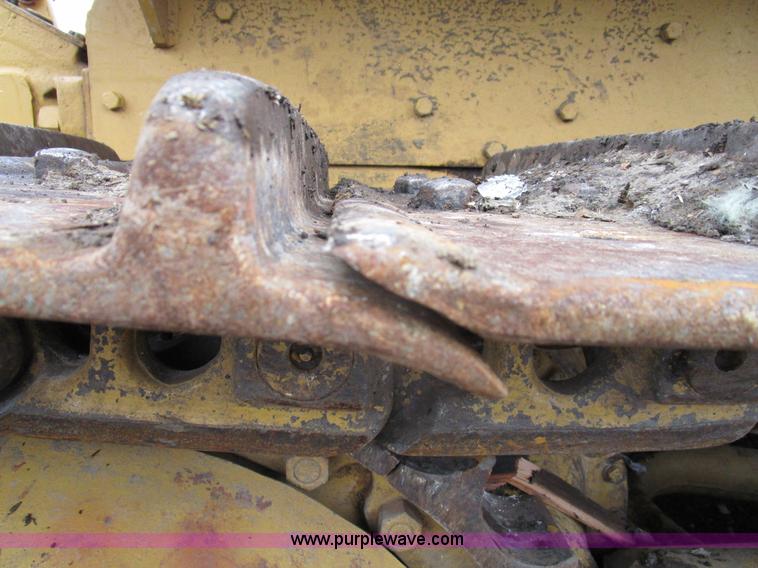 image for item D2372 1960 Caterpillar D8H dozer