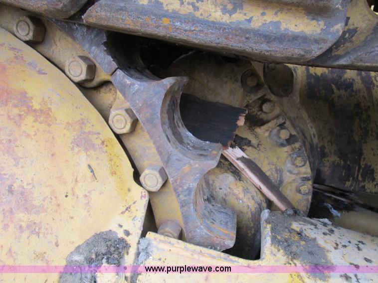 image for item D2372 1960 Caterpillar D8H dozer