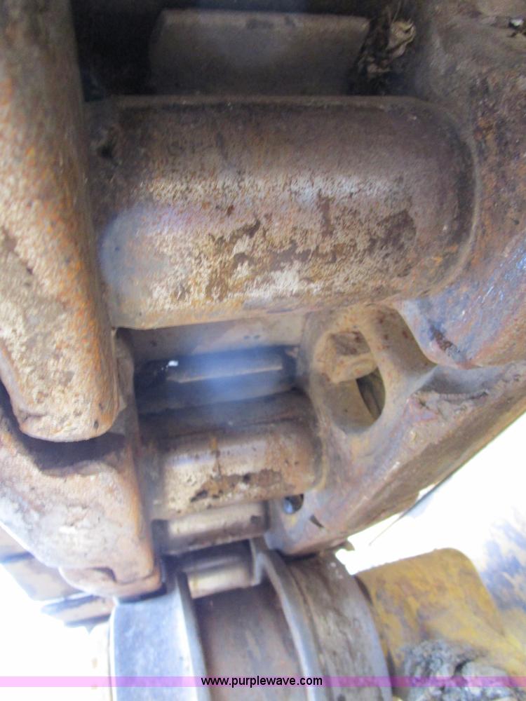 image for item D2372 1960 Caterpillar D8H dozer