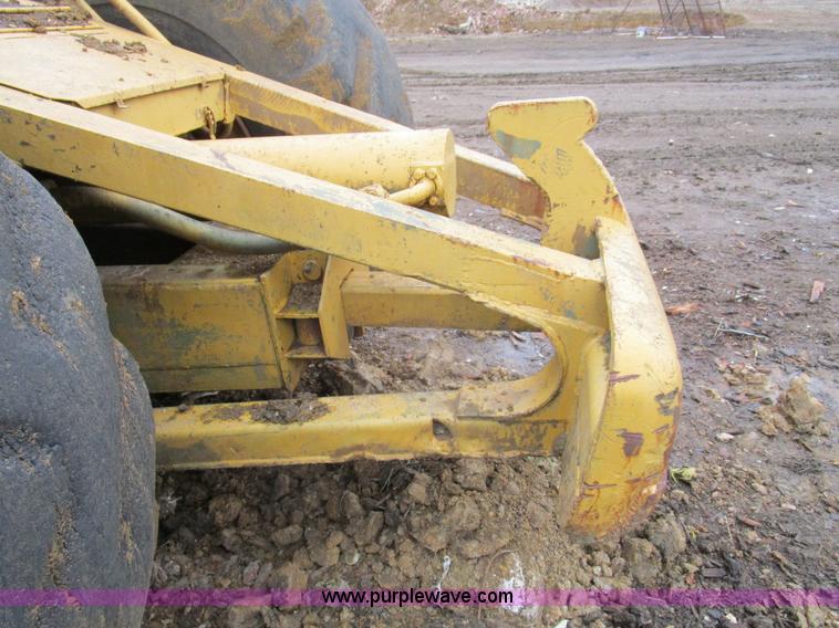 image for item D2373 Clark Z90M dozer
