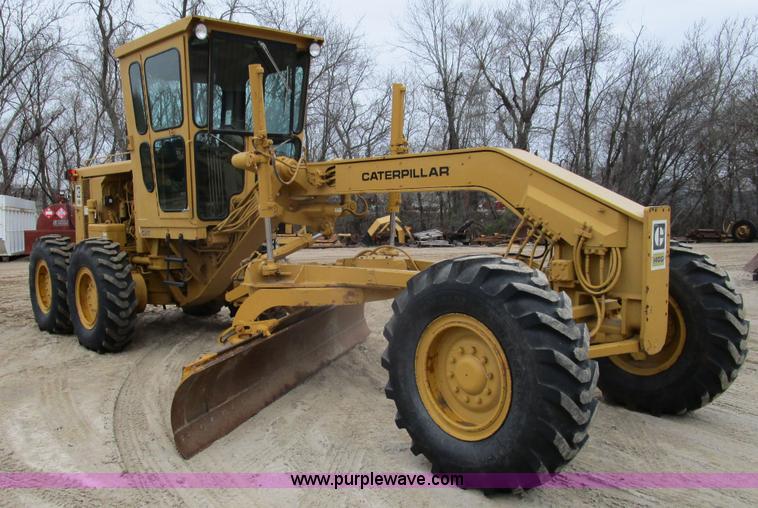 image for item D2389 1976 Caterpillar 140G motor grader